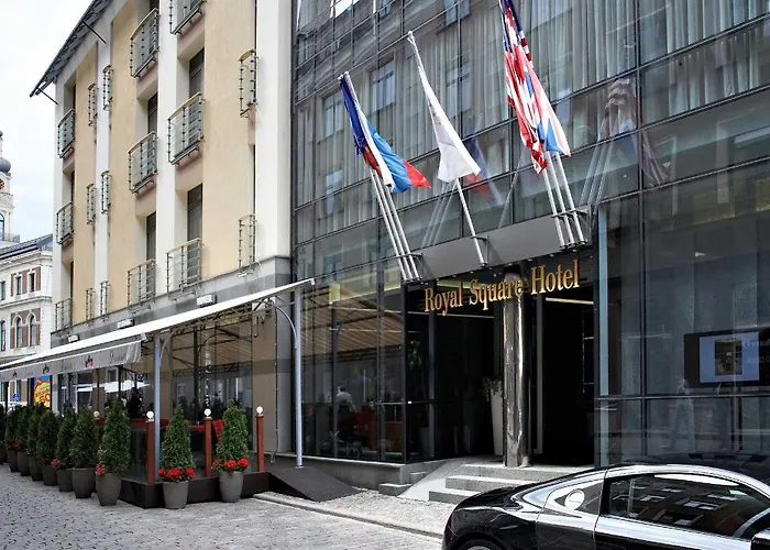 Royal Square Hotel & Suites