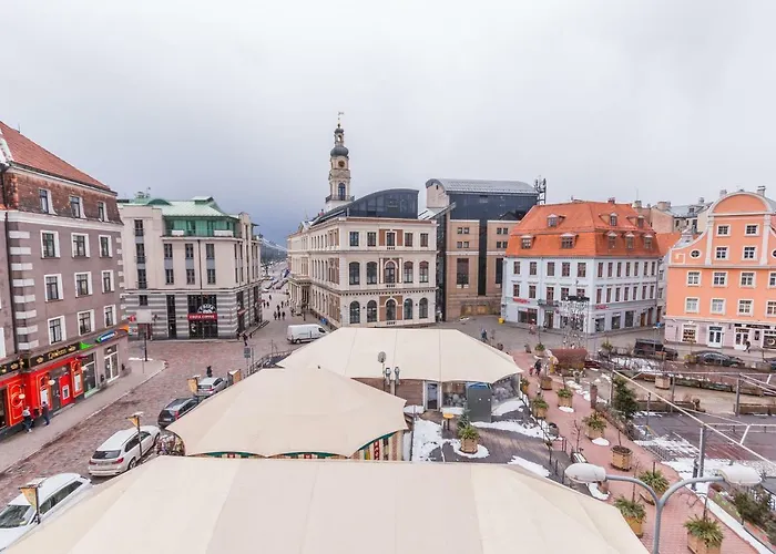 Royal Square Hotel & Suites