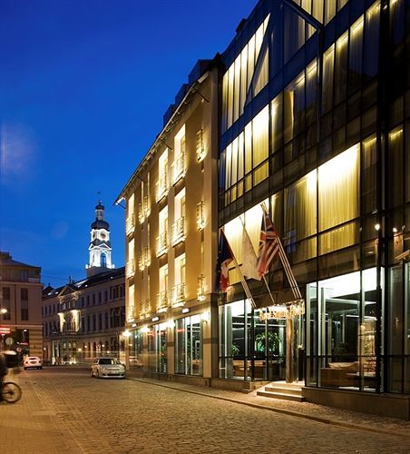 Royal Square & Hotel